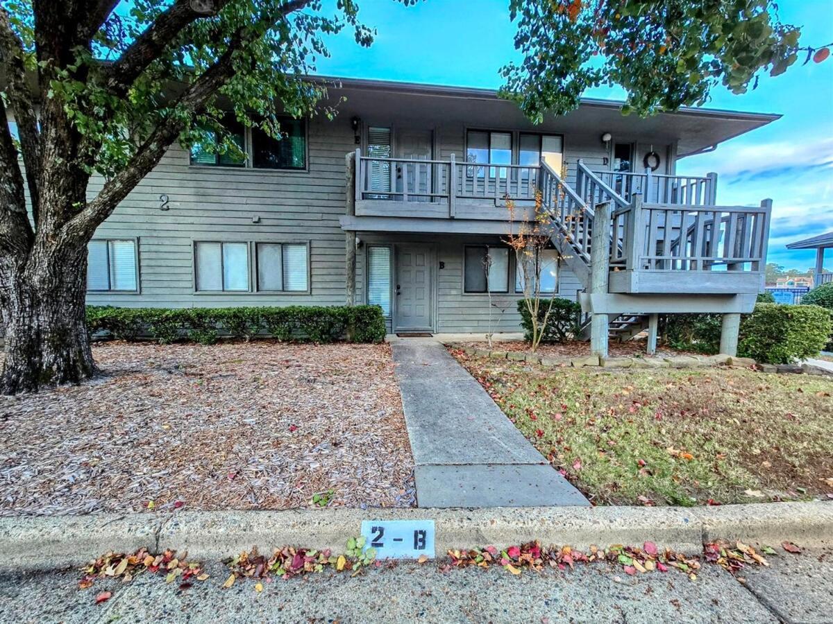 Serene Lakefront Retreat * Red Oak